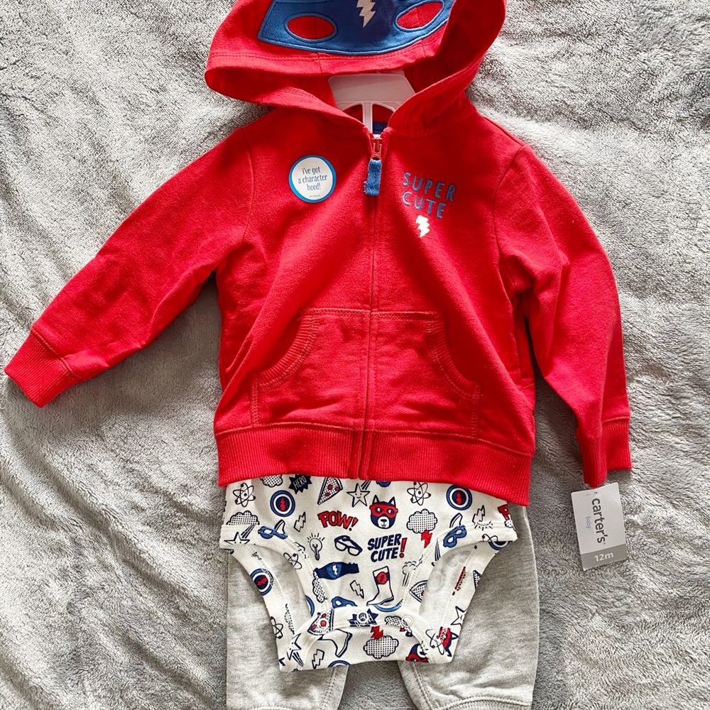 SUPER CUTE! Baby 3-piece jogger set